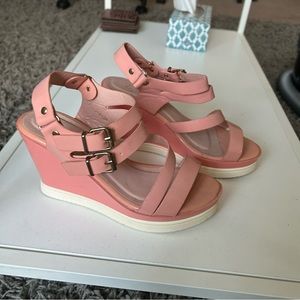 Woman’s size 9 wedge heels